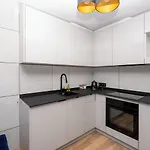 Rentplanet - Kasztelanska Apartment